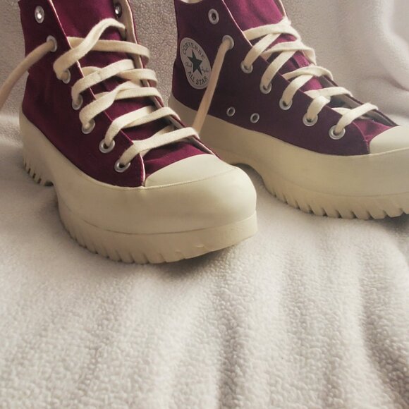 Converse Chuck Taylor All Star Lugged 2.0 High Tops. Mystic Orchid. Women 8 - Picture 10 of 14